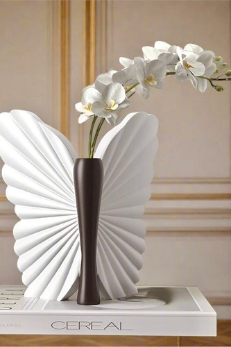 گلدان پروانه کدکالا ۱۸۵۶
