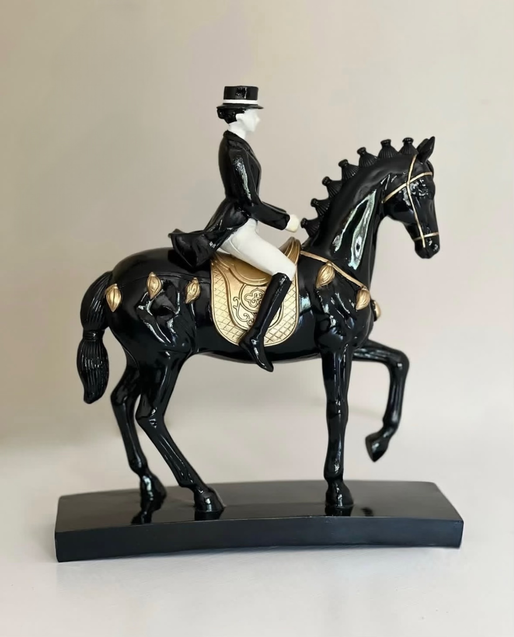 دکوری اسب هرمس کدکالا  ۱۹۱۸